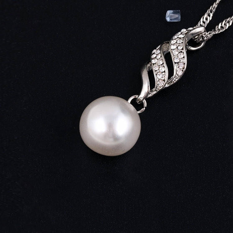 Set Jewelry (1 Pair Earrings and 1 PCS Necklace Included) Chic  Pearl and Rhinestone Pendant Neck...