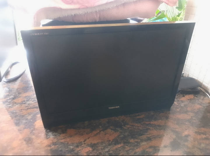 19 inch Toshiba LCD tv