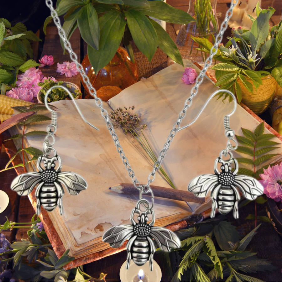 Bee Harmony Necklace & Earring Set