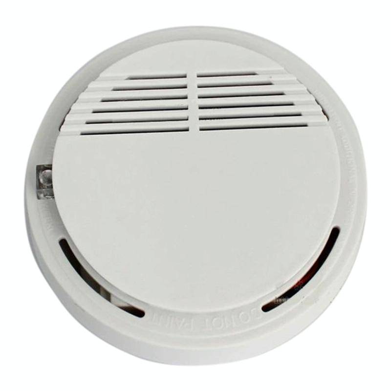SS-168 First Alert Battery-Operated Fire Smoke Alarm Detector(White)