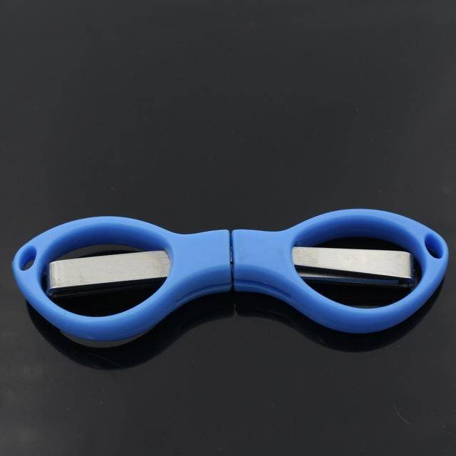 Stainless Steel Foldable Mini Scissors Tool(Random Color Delivery)