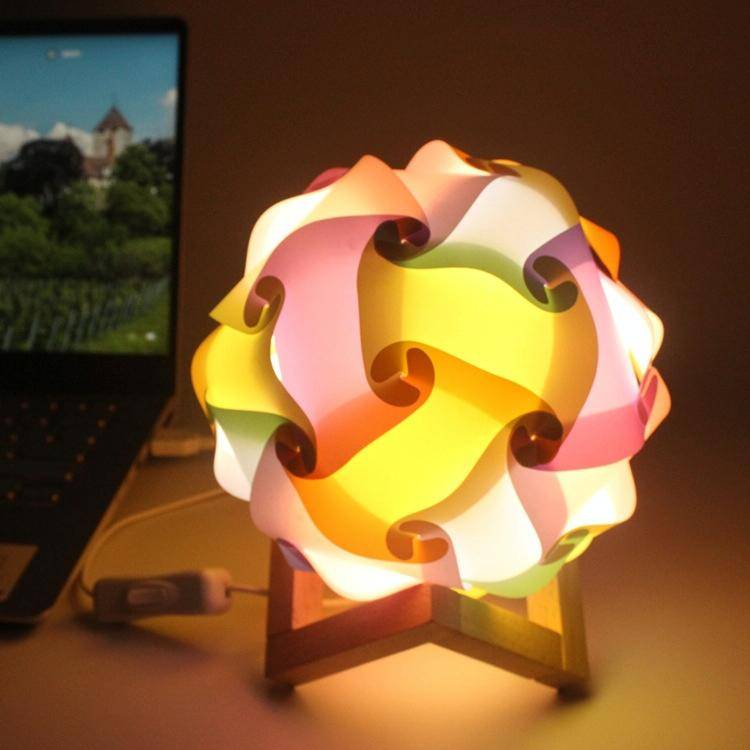 Creative Bedroom Bedside Night Light USB Round Romantic Room Decoration Lamp with Wood Base, Styl...