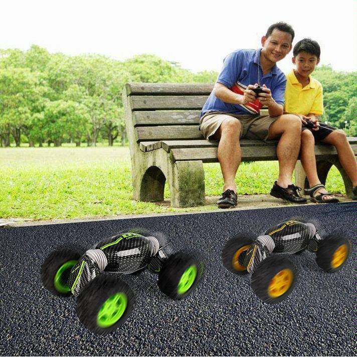 CV8818 Four-wheel Drive Climbing Car Model 2.4G Remote Control Off-road Deformation Car(Green)