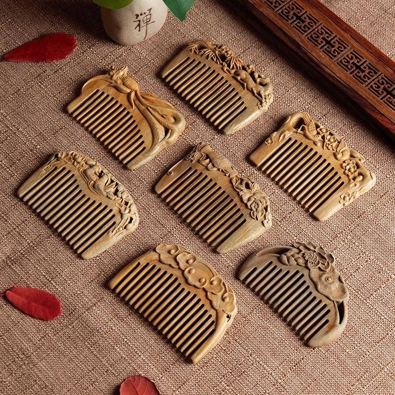 8cm Friend Green Sandalwood Retro Style Carved Portable Wooden Comb