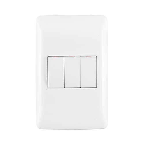 Crabtree Diamond 3 Lever Light Switch 2 x 4
