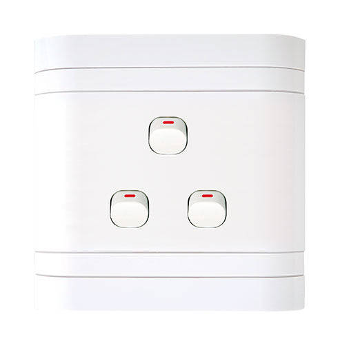 Lesco Cover Strip 3 Lever 1-Way Light Switch 4 x 4