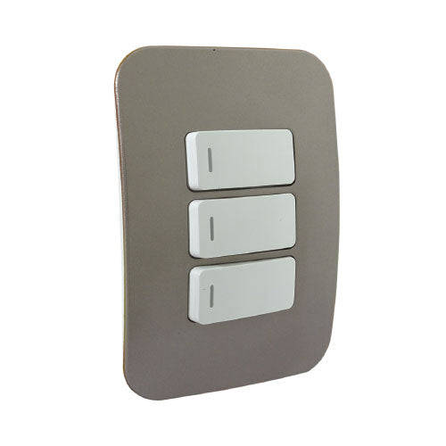 VETi 1 3 Lever 1-Way Light Switch 4 x 2 - White Modules