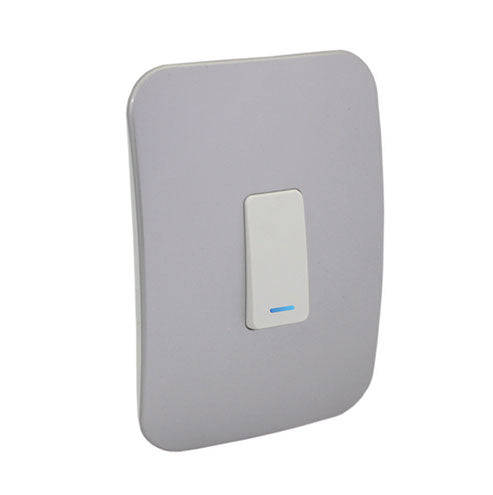 VETi 1 1 Lever 2-Way Light Switch with Locator 4 x 2 - White Module