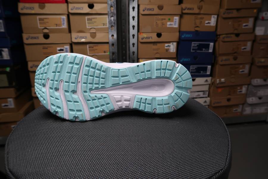 ASICS JOLT 3 WOMEN BEGINNER RUNNING SHOE (white)