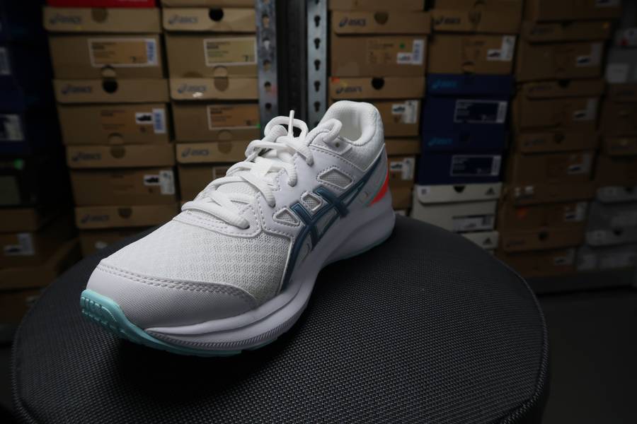 ASICS JOLT 3 WOMEN BEGINNER RUNNING SHOE (white)