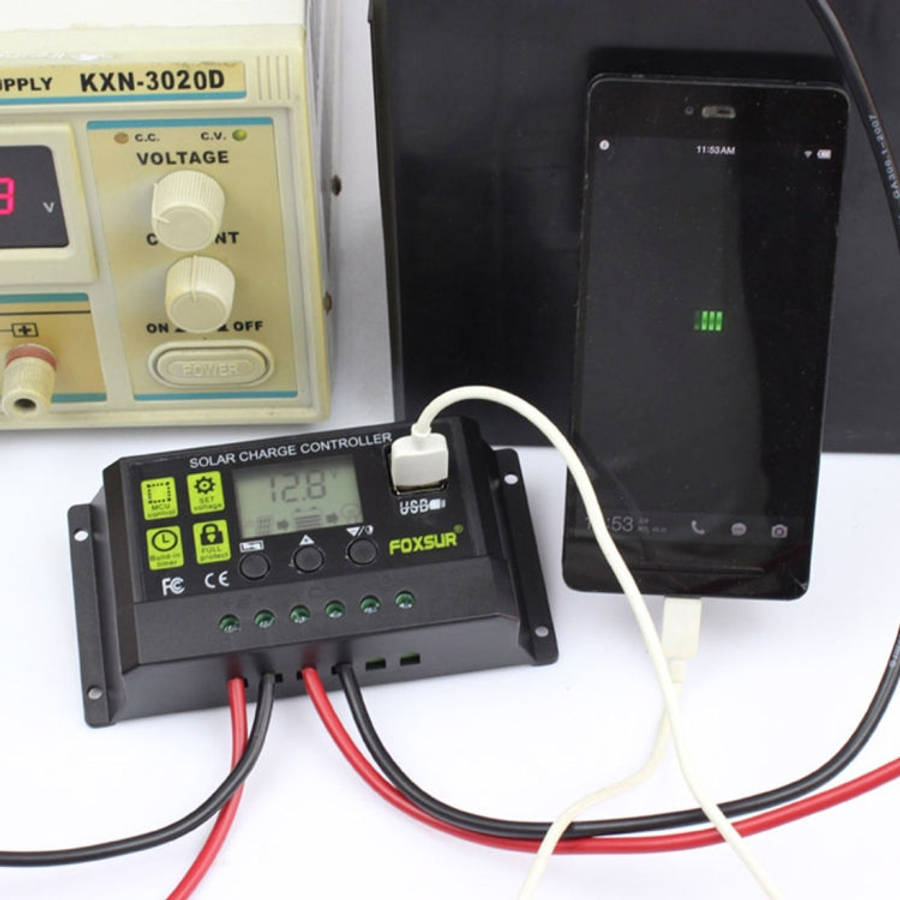 FOXSUR 30A Solar Charge Controller 12V / 24V Automatic Identification Controller, 30A
