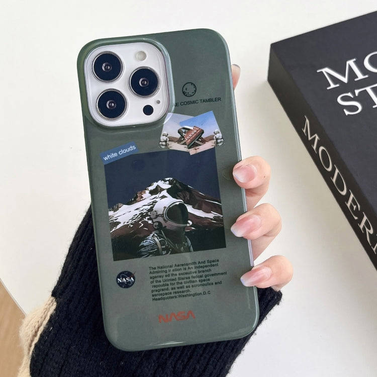 Astronaut Pattern Glossy PC Phone Case, For iPhone 14 Plus, For iPhone 14, For iPhone 14 Pro, For...