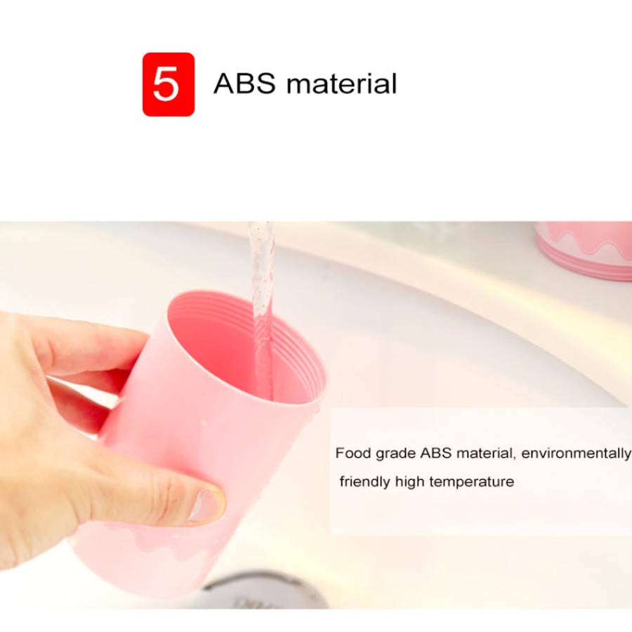 Creative 5 in 1 Portable Gargle Cup Shampoo Sub-Bottle Comb Make-up Mirror Travel Wash Kits, Stan...