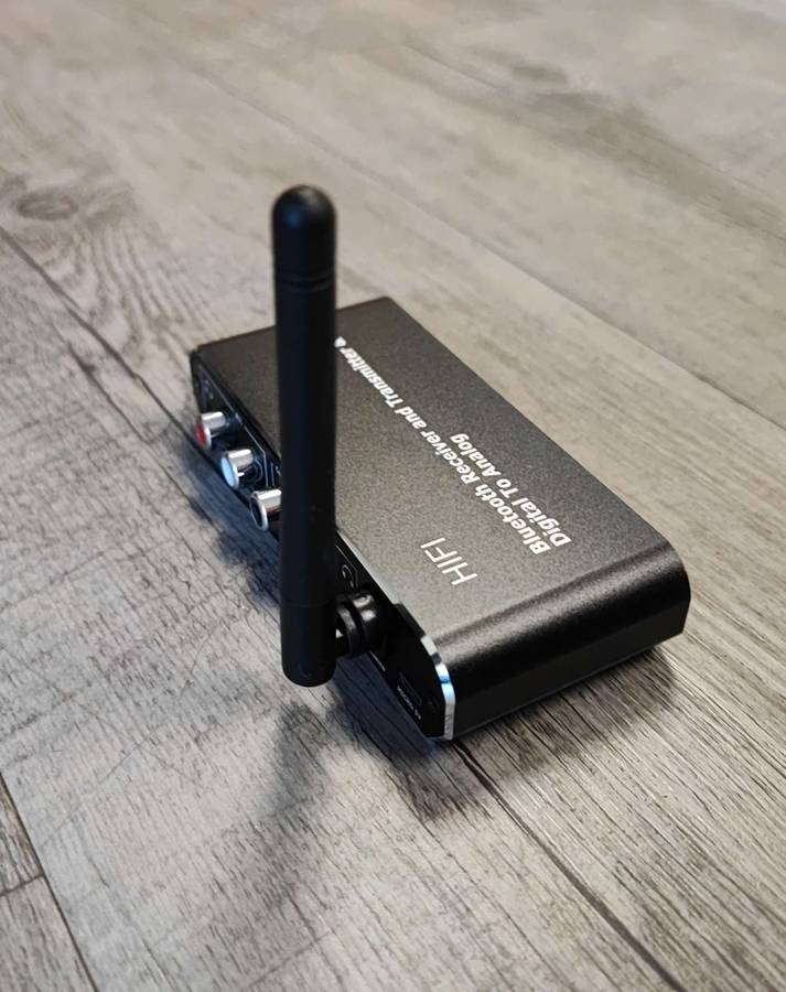 D09 Wireless Bluetooth Receiver/Transmitter and Digital to Analog Converter - Stream Music Wirele...