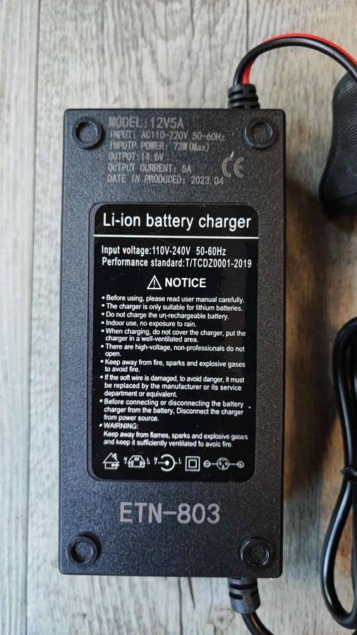 ETN-803 14.6vDC 5Amp Intelligent Lithium Battery Charger (10006655)