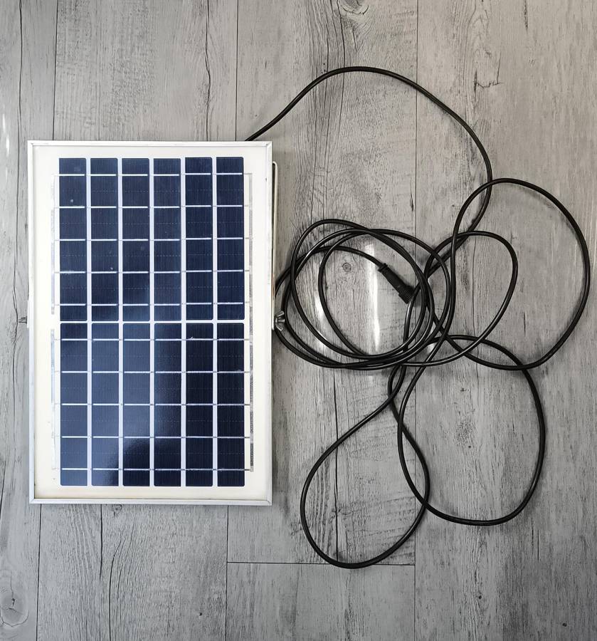 DEMO 8W 6volt 1.3amp Monocrystalline Solar Panel with DC Connector