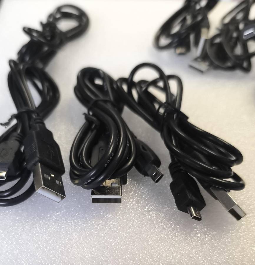 Reduced to Clear 10piece Random Bunch of USB Charge Cables (10007678)