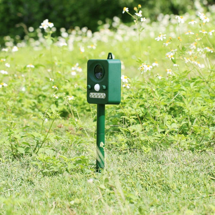 Environmental Friendly White + Red Light Solar-powered LED Ultrasonic Animal Repeller Bird Cat Do...