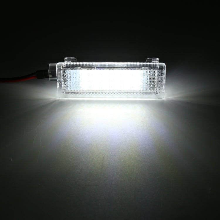 2 PCS LED Car DC 12V 1.5W 6000K 100LM Door Lights 18LEDs SMD-3528 Lamps for BMW E81(White Light)