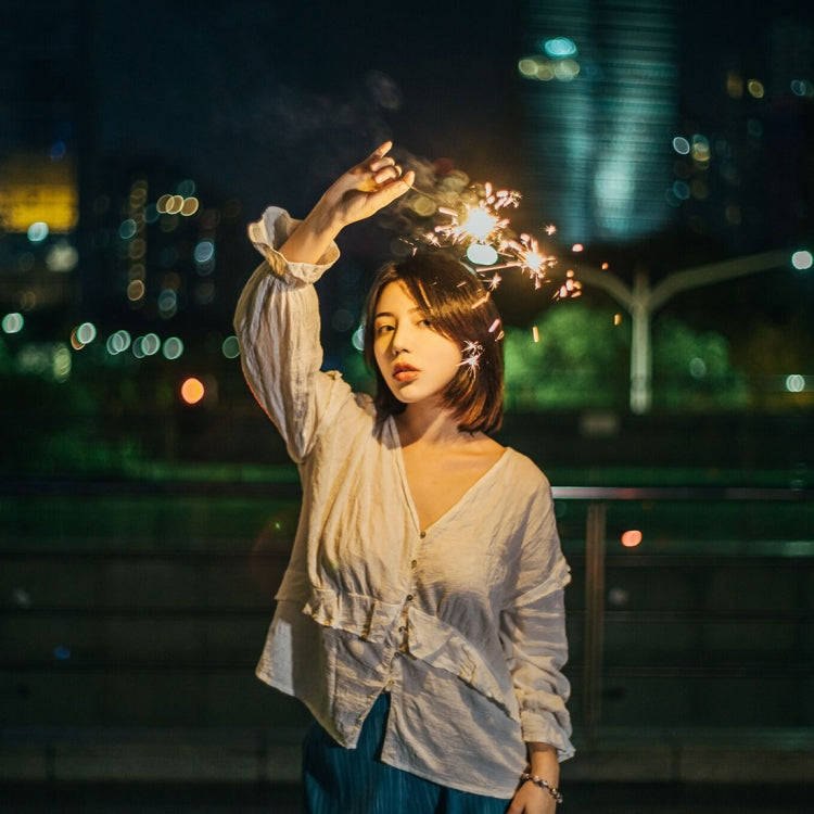LUXCeO P7RGB Pro Colorful Photo LED Stick Video Light APP Control Adjustable Color Temperature Wa...
