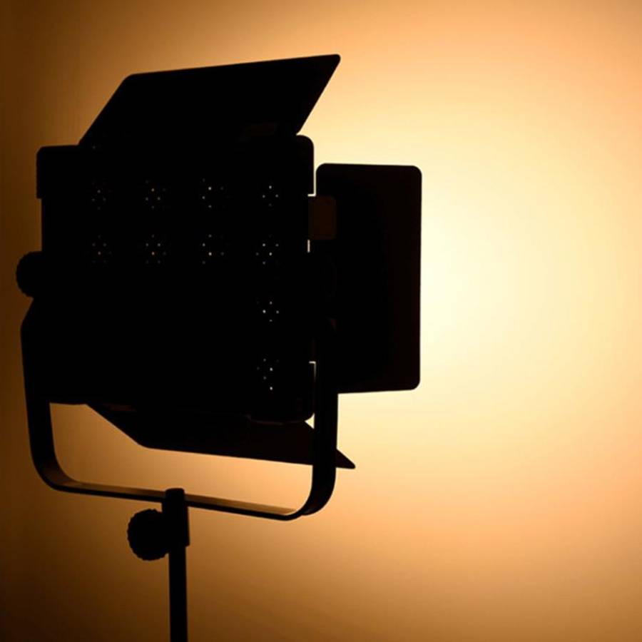 YONGNUO YN9000 900pcs LED Illumination Dimming Studio 5600K Video Light