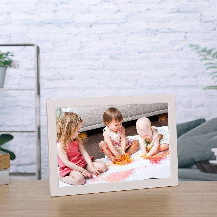 15.4 inch LED Digital Photo Frame with Remote Control, MP3 / MP4 / Movie Player, Support USB / SD...