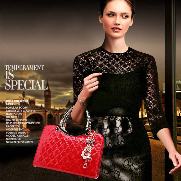 Large capacity PU Leather Diamond Pattern Ladies Handbag with Hanging Ornaments(Black)