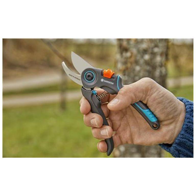 GARDENA ExpertCut Secateurs Bypass - 22mm