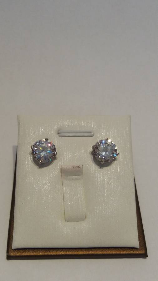 Sterling Silver Round cut Cubic zirconia stud earrings