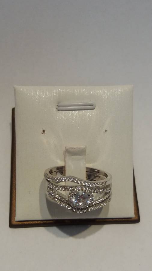 Sterling Silver Solitaire dress ring with channel set cubic zirconias and matching bands - N - N
