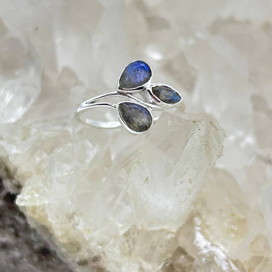 3 Leaf Sterling Silver Labradorite Crystal Sterling Silver Ring