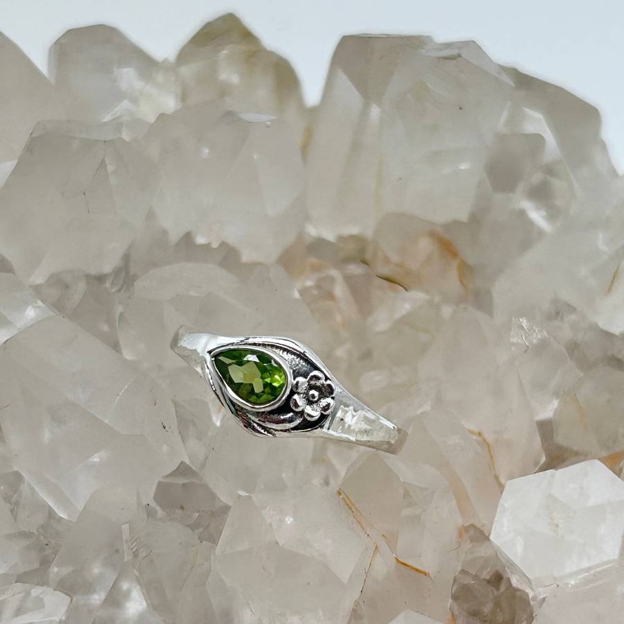 Pear Shaped Peridot Faceted Crystal Sterling Silver Ring