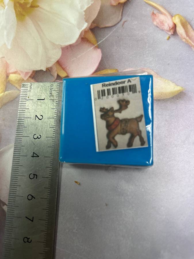 PRE LOVED Silicone Mould Reindeer