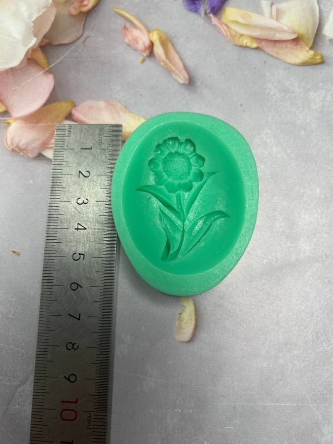 PRE LOVED Silicone Mould Flower