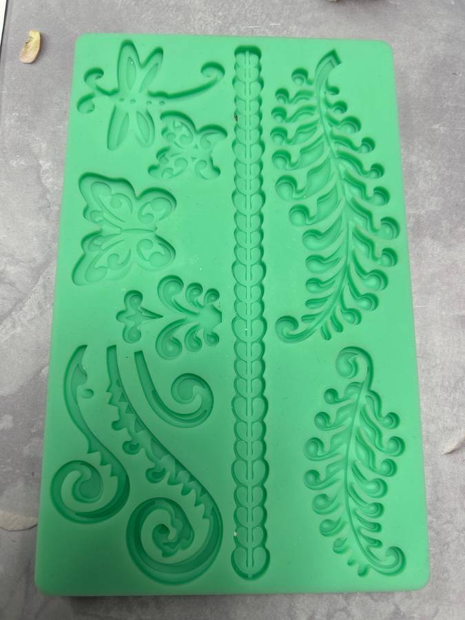 PRE LOVED Silicone Mould Flower