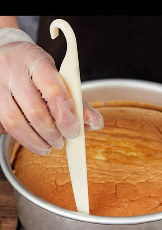 Cake Demold Tool