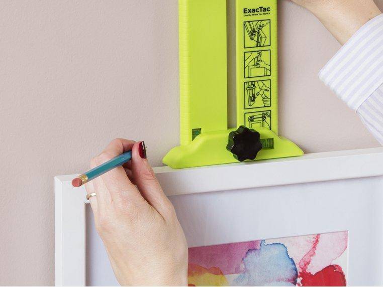 Universal Picture Hanging Tool