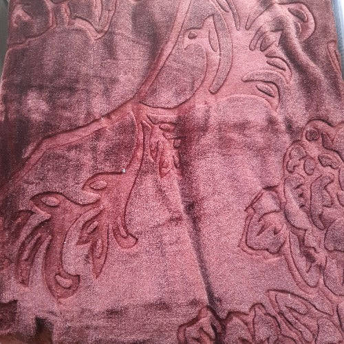 Blankets - Diamond/Gold Mink - Queen Size - Maroon