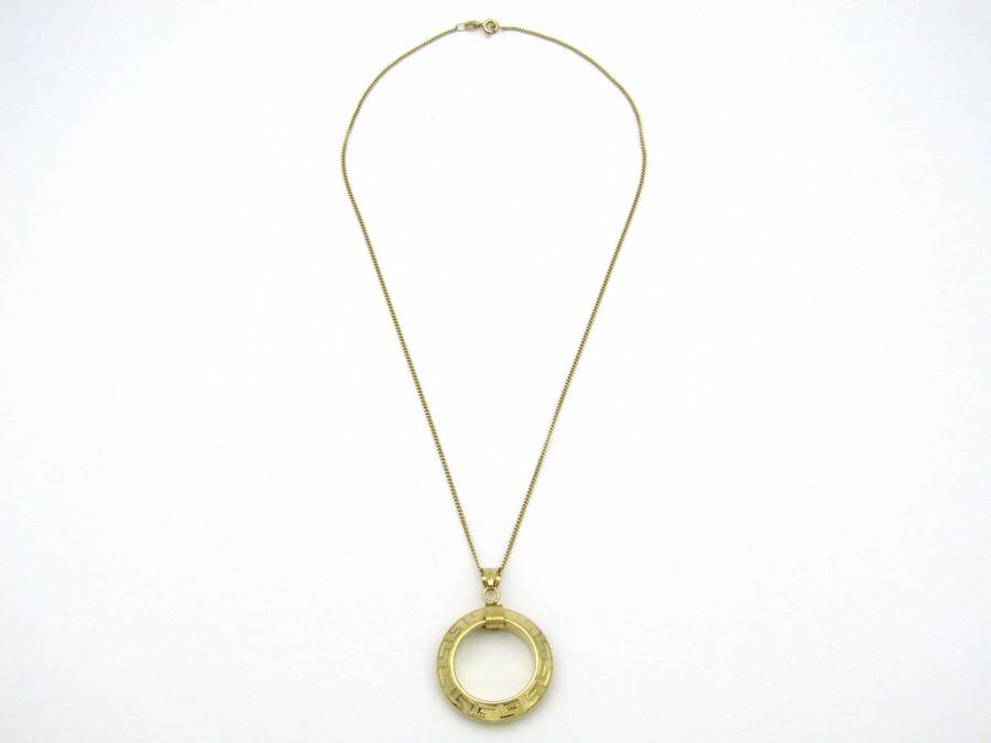 18K gold Versace style Greek key pattern pendant.