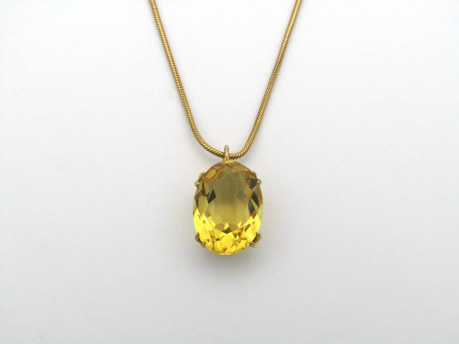 9K gold citrine pendant.