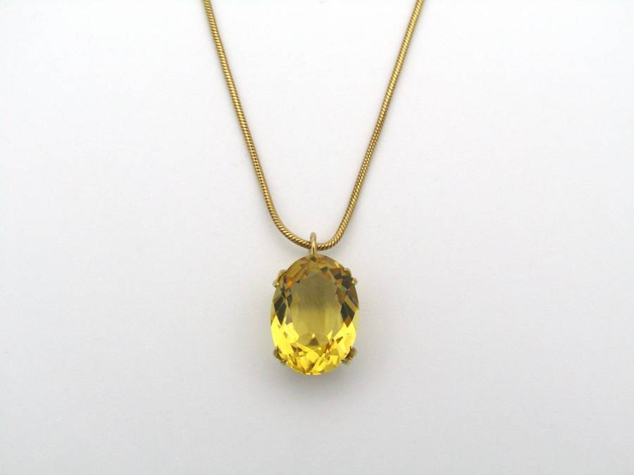 9K gold citrine pendant.