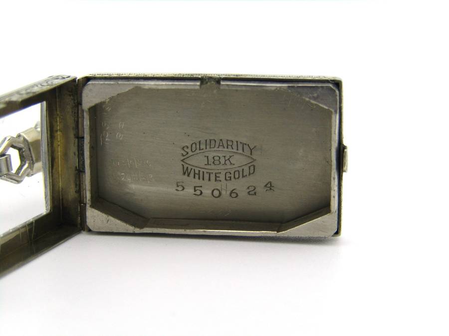18K gold Art Deco wristwatch, America, circa 1920.