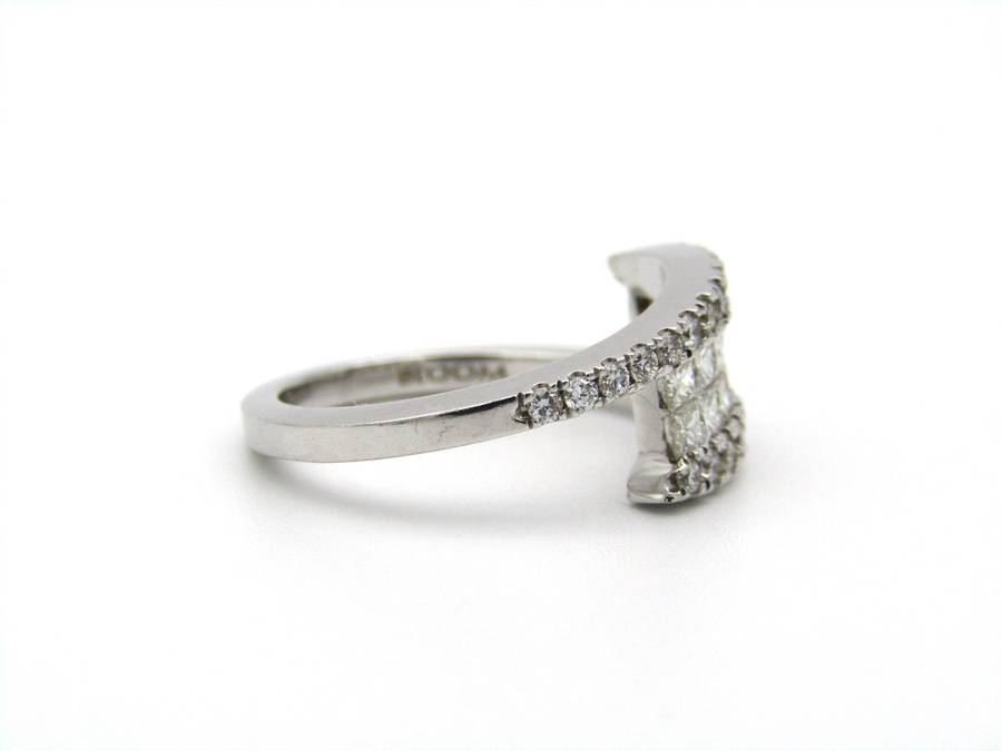 18K gold diamond ring.