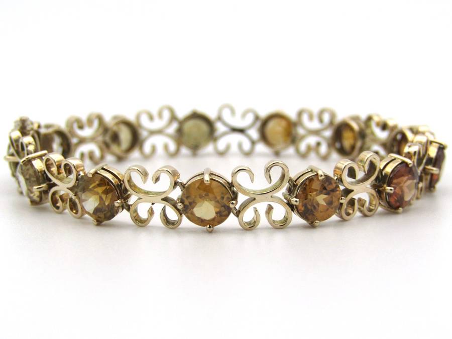 9K gold zircon bracelet.
