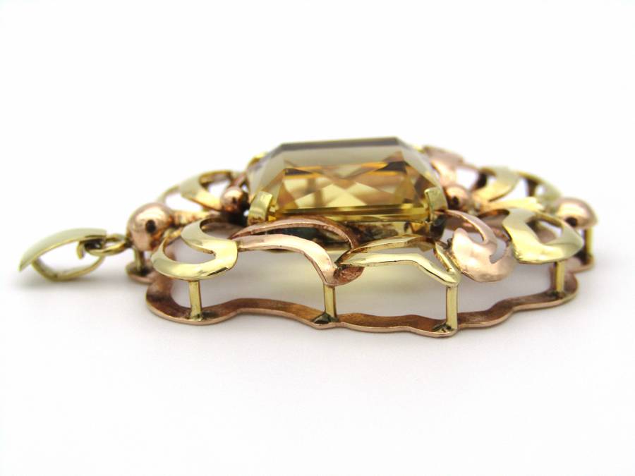14K gold citrine pendant.
