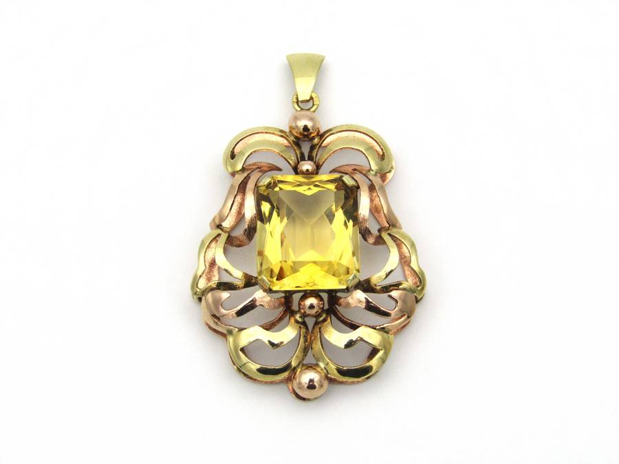 14K gold citrine pendant.