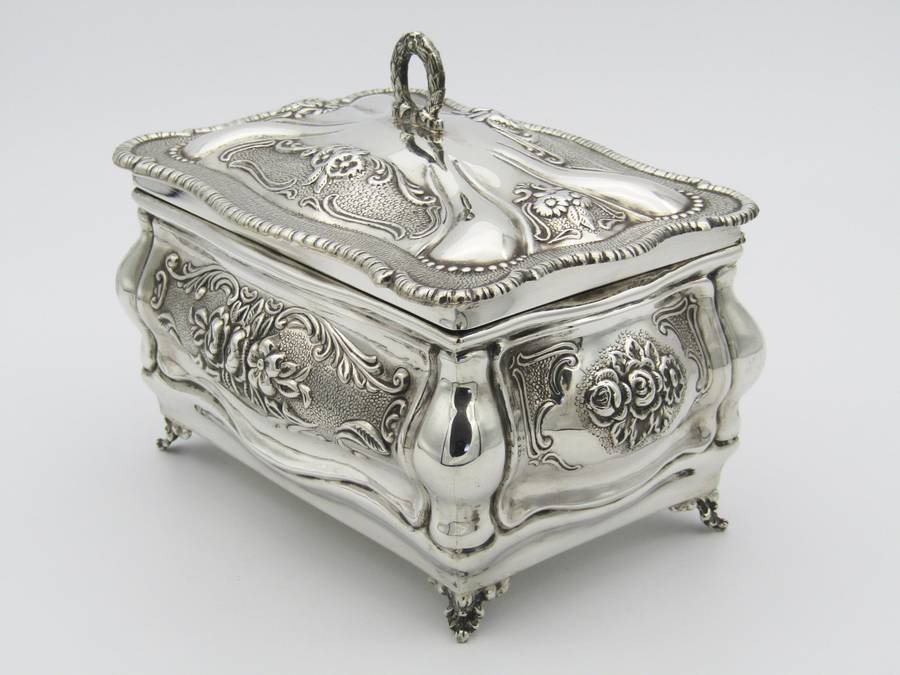 Sterling silver jewellery box, Circa 1900's.