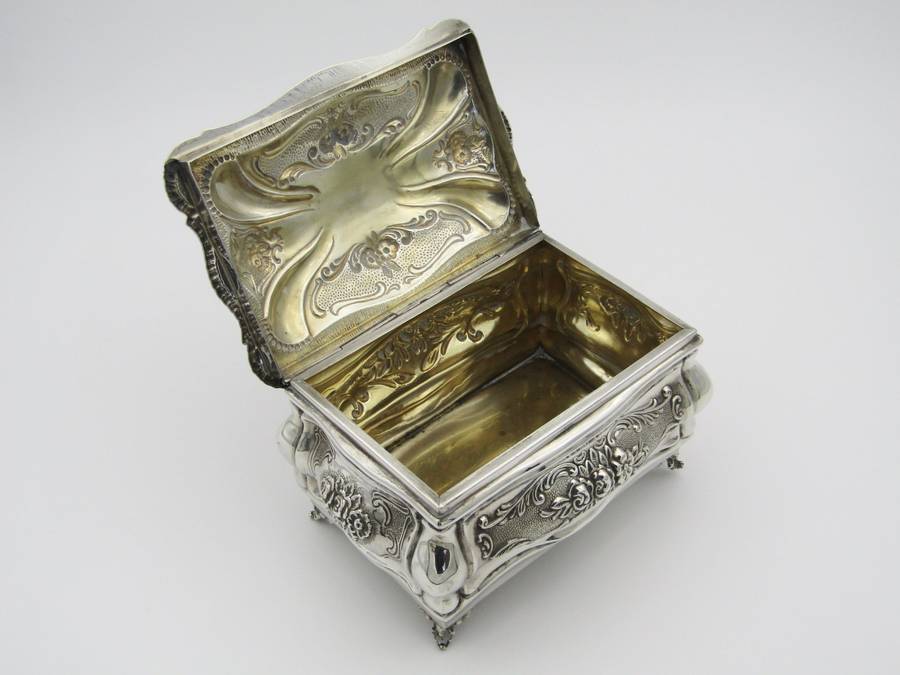 Sterling silver jewellery box, Circa 1900's.