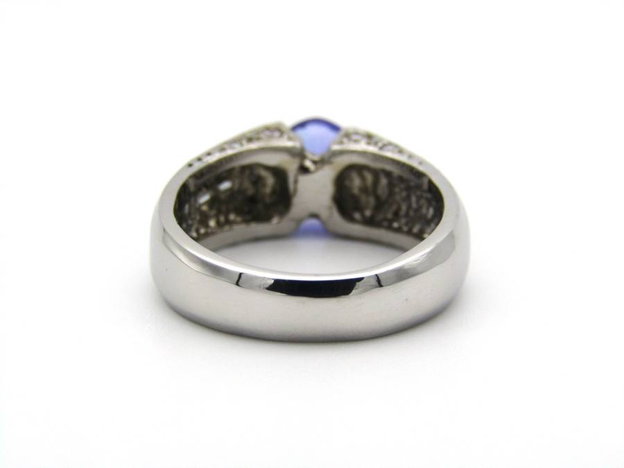 9K gold tanzanite and diamond ring.