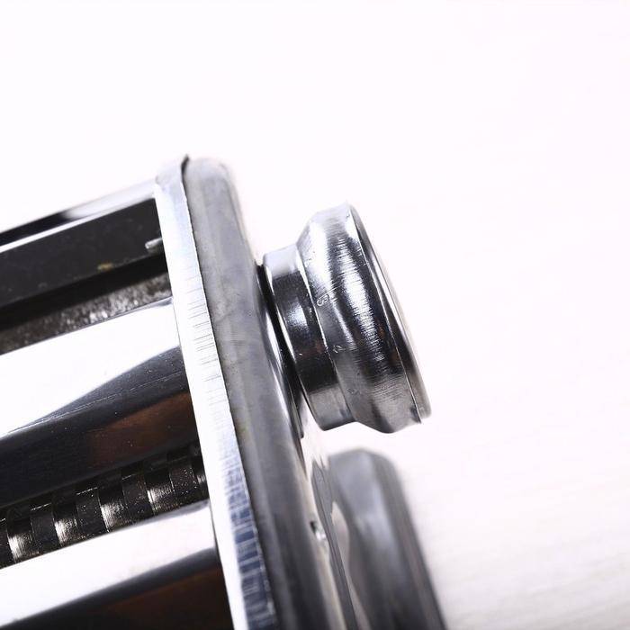 Manual Pasta Maker